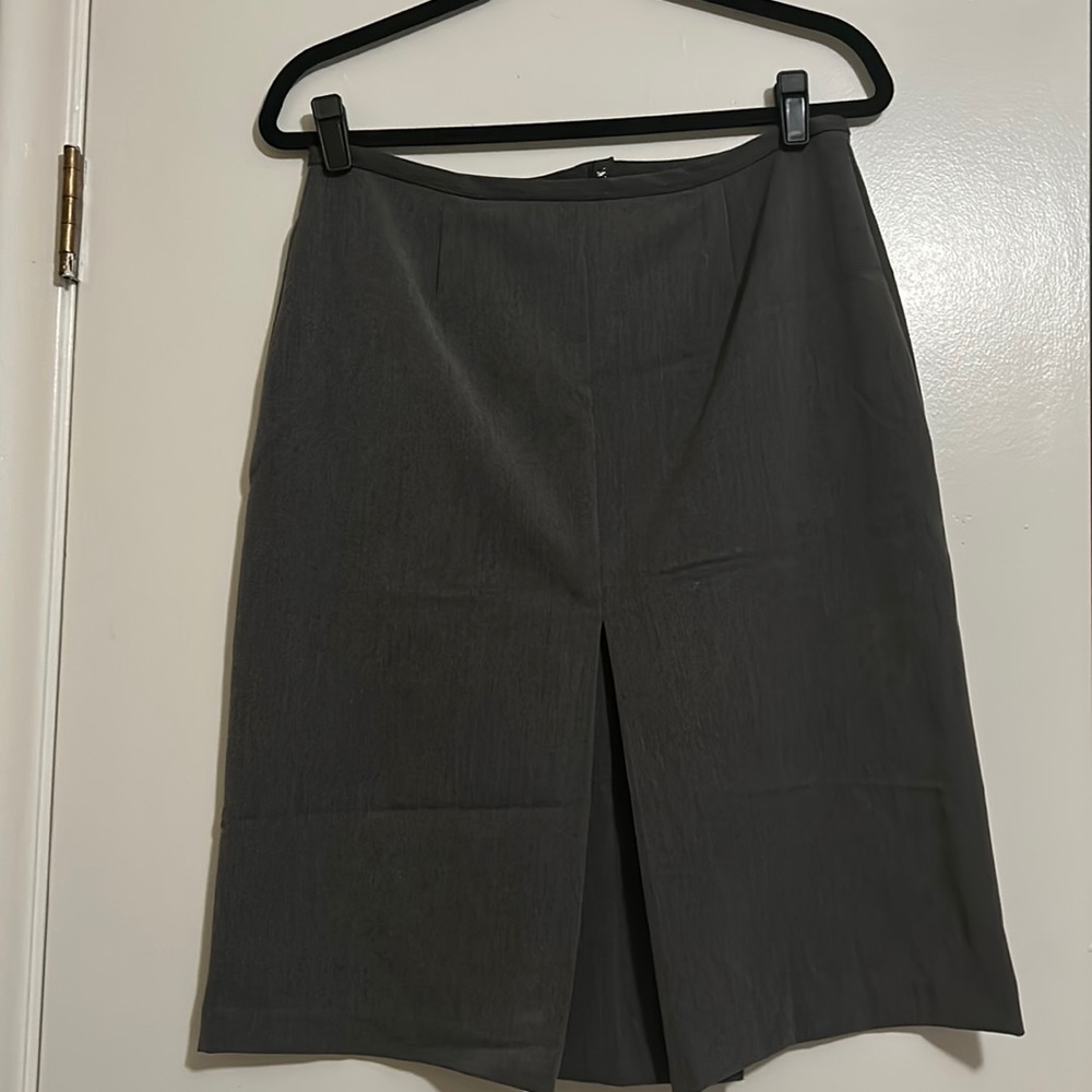 Mossimo skirt size 10 grey